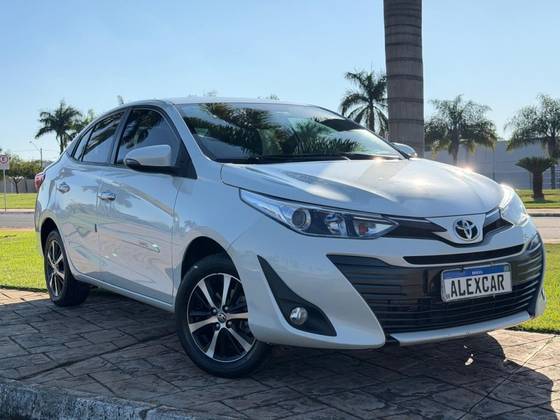 TOYOTA YARIS 1.5 16V FLEX SEDAN XLS MULTIDRIVE TOYOTA YARIS 1.5 16V FLEX SEDAN XLS MULTIDRIVE